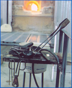 ©1985 Caithness Glass