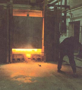 ©1987 Caithness Glass