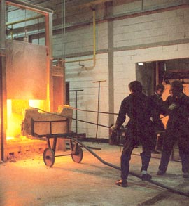 ©1987 Caithness Glass
