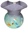 V016 - Tricorn vase